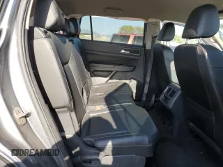 2018 Volkswagen Atlas SE with VIN 1V2KR2CA0JC576975, listed as a Copart auction lot 53897475 with 102,651 mi miles and Salvage title. Bid and sale history available at DreamBid. Image 11.