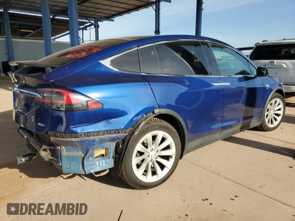 2016 Tesla Model X 70D z VIN 5YJXCBE22GF003067, wystawiony jako Copart lot #56051345 z przebiegiem 126 113 mil mil oraz Szkody całkowita. Historia ofert i sprzedaży dostępna na DreamBid. Obrazek 3.