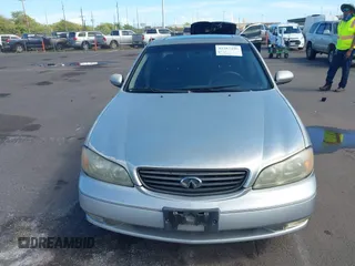 2002 Infiniti I35 Luxury with VIN JNKDA31A72T008698, listed as a IAAI auction lot 41287490 with 136,049 mi miles. Bid and sale history available at carsss.com. Image 6.