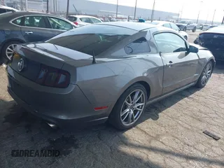 2013 Ford Mustang V6 с VIN 1ZVBP8AM2D5255551, выставлен на аукционе IAAI как лот 42587289 с пробегом 118 606 миль миль и . История ставок и продаж доступна на DreamBid. Изображение 4.