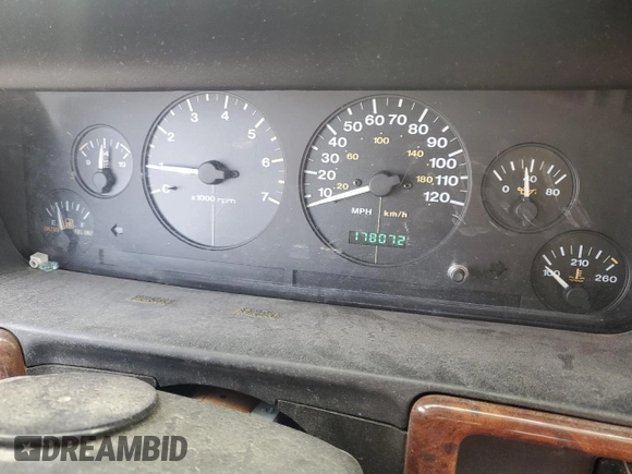 1998 Jeep Grand Cherokee Laredo with VIN 1J4GZ58S7WC105854, listed as a Copart auction lot 82321254 with 178,072 mi miles and Salvage Title. Bid and sale history available at carsss.com. Image 9.