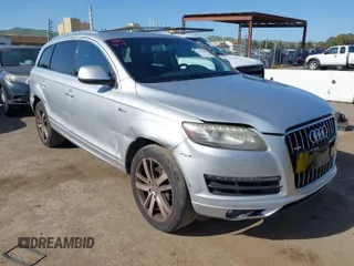 2015 Audi Q7 3.0T Premium Plus with VIN WA1LGAFE5FD004428, listed as a IAAI auction lot 42003444 with 165,796 mi miles. Bid and sale history available at carsss.com. Image 1.
