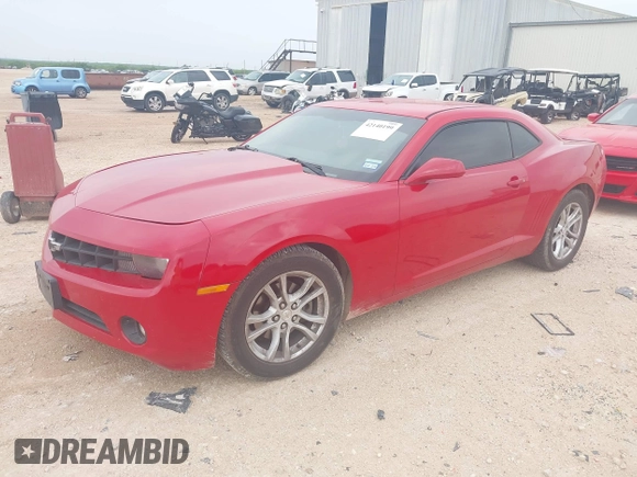 2013 Chevrolet Camaro LT z VIN 2G1FB1E32D9199408, wystawiony jako IAAI lot #42140199 z przebiegiem 204 629 mil mil oraz . Historia ofert i sprzedaży dostępna na DreamBid. Obrazek 18.