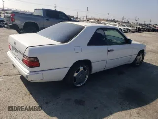 1990 Mercedes-Benz 300 300CE with VIN WDBEA51D8LB132643, listed as a Copart auction lot 76017284 with 211,131 mi miles and Clean Title. Bid and sale history available at carsss.com. Image 3.