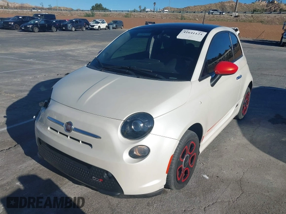 2018 FIAT 500e with VIN 3C3CFFGE9JT377399, listed as a IAAI auction lot 41641125 with 26,157 mi miles. Bid and sale history available at carsss.com. Image 20.