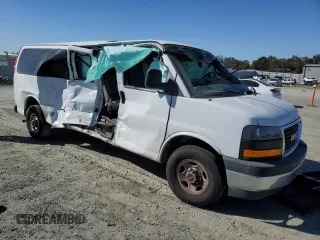 2020 GMC Savana z VIN 1GJZ7PFG7L1170945, wystawiony jako Copart lot #75853984 z przebiegiem Nie podano mil oraz Szkoda całkowita • Salvage title. Historia ofert i sprzedaży dostępna na DreamBid. Obrazek 4.