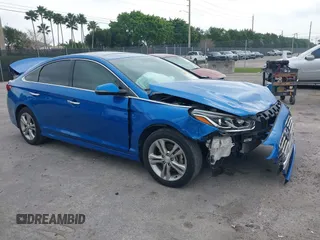 2018 Hyundai Sonata Limited with VIN 5NPE34AF8JH641831, listed as a IAAI auction lot 41634611 with 72,899 mi miles. Bid and sale history available at carsss.com. Image 1.