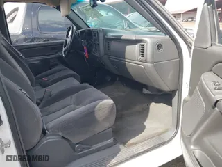2006 Chevrolet Silverado 1500 LT1 with VIN 1GCEC19Z66E179161, listed as a IAAI auction lot 41886283 with 228,308 mi miles. Bid and sale history available at carsss.com. Image 5.