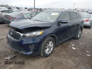 2019 Kia Sorento LX with VIN 5XYPGDA33KG529370, listed as a IAAI auction lot 41667904 with 173,123 mi miles. Bid and sale history available at carsss.com. Image 2.
