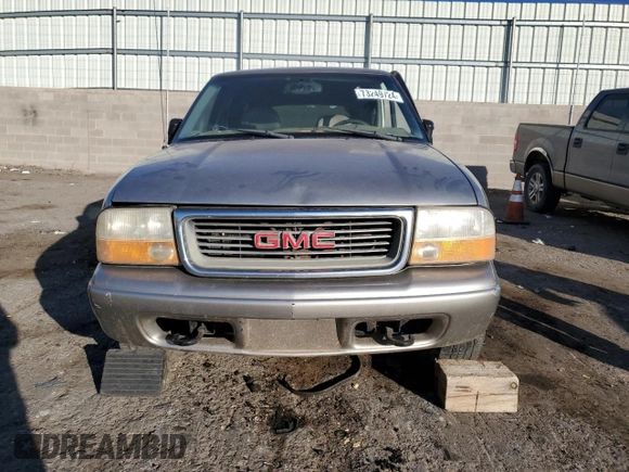 2001 GMC Jimmy SLE with VIN 1GKDT13W212223469, listed as a Copart auction lot 73249724 with 171,606 mi miles and Salvage Title. Bid and sale history available at carsss.com. Image 5.