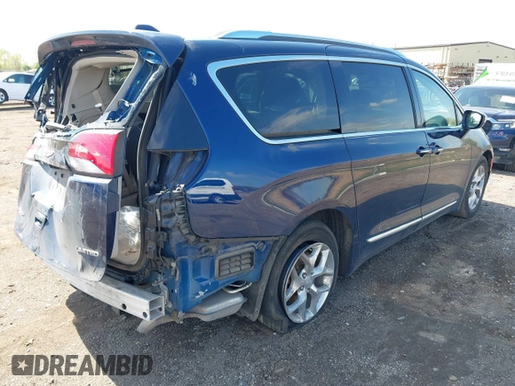 2019 Chrysler Pacifica Limited z VIN 2C4RC1GG2KR655440, wystawiony jako IAAI lot #42173998 z przebiegiem 109 509 mil mil oraz . Historia ofert i sprzedaży dostępna na DreamBid. Obrazek 4.