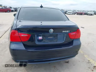 2009 BMW 3 Series 328i with VIN WBAPH77579NM31725, listed as a IAAI auction lot 41901344 with 143,905 mi miles. Bid and sale history available at carsss.com. Image 16.