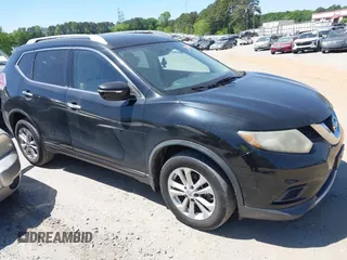 2015 Nissan Rogue S with VIN KNMAT2MT3FP571767, listed as a IAAI auction lot 42000137 with 192,504 mi miles and . Bid and sale history available at DreamBid. Image 1.