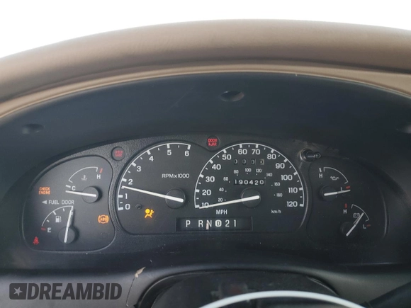2000 Ford Explorer with VIN 1FMZU71X5YZC15988, listed as a Copart auction lot 58405175 with 190,420 mi miles and Salvage title. Bid and sale history available at DreamBid. Image 9.