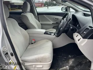 2010 Toyota Venza with VIN 4T3BA3BB4AU010887, listed as a Copart auction lot 54277325 with 300,278 mi miles and Clean Title. Bid and sale history available at DreamBid. Image 5.