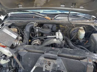 2002 Chevrolet Silverado 1500 LS with VIN 2GCEC19W421373480, listed as a IAAI auction lot 41740755 with 252,853 mi miles. Bid and sale history available at carsss.com. Image 10.
