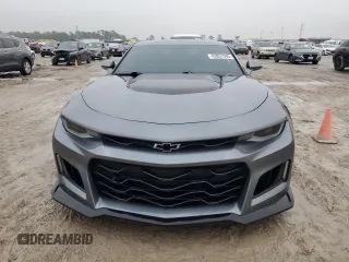 2021 Chevrolet Camaro ZL1 with VIN 1G1FJ1R61M0140058, listed as a Copart auction lot 43051595 with 29,896 mi miles and Clean Title. Bid and sale history available at carsss.com. Image 5.