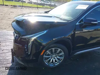 2021 Cadillac XT4 FWD Premium Luxury with VIN 1GYFZCR43MF052422, listed as a IAAI auction lot 41985859 with 25,112 mi miles. Bid and sale history available at carsss.com. Image 18.