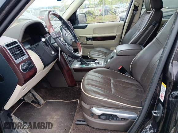 2011 Land Rover Range Rover HSE Lux z VIN SALMF1D42BA352103, wystawiony jako Copart lot #56767575 z przebiegiem 113 448 mil mil oraz Szkoda całkowita • Salvage title. Historia ofert i sprzedaży dostępna na DreamBid. Obrazek 7.