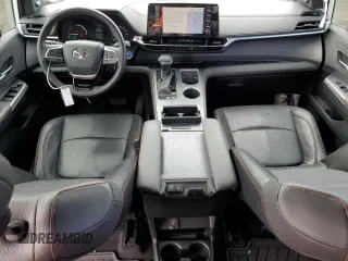 2021 Toyota Sienna XSE with VIN 5TDDSKFC7MS037087, listed as a Copart auction lot 50401395 with 81,184 mi miles and Salvage Title. Bid and sale history available at carsss.com. Image 8.