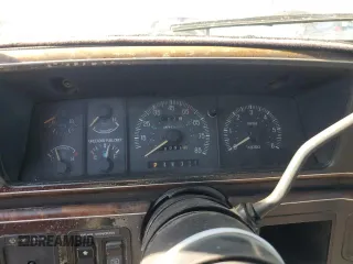 1989 Ford Bronco Custom with VIN 1FMEU15H1KLA71087, listed as a Copart auction lot 89330975 with 98,096 mi miles and Salvage Title. Bid and sale history available at carsss.com. Image 9.