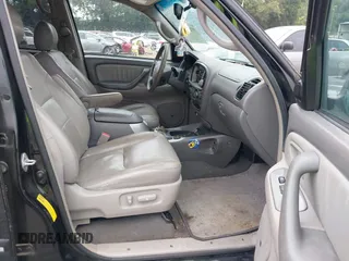 2006 Toyota Sequoia Limited with VIN 5TDZT38AX6S275829, listed as a IAAI auction lot 39725730 with 310,011 mi miles and . Bid and sale history available at DreamBid. Image 5.