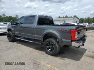 2018 Ford F-350 XL z VIN 1FT8W3BT6JEB03440, wystawiony jako Copart lot #57437345 z przebiegiem 133 485 mil mil oraz Tytuł czysty. Historia ofert i sprzedaży dostępna na DreamBid. Obrazek 2.