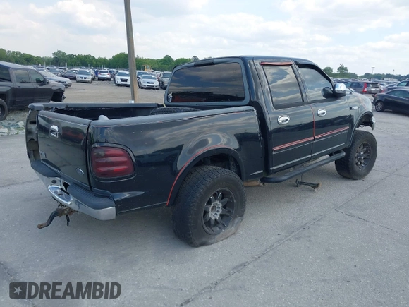 2003 Ford F-150 XLT z VIN 1FTRW08L73KA58913, wystawiony jako IAAI lot #41907277 z przebiegiem 147 294 mil mil oraz . Historia ofert i sprzedaży dostępna na DreamBid. Obrazek 4.