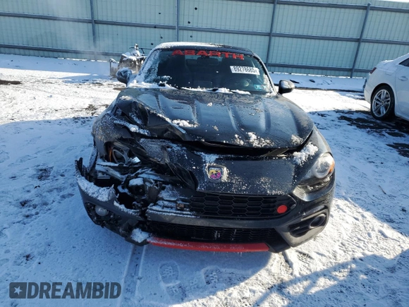 2017 FIAT 124 Spider Elaborazione Abarth z VIN JC1NFAEK2H0123795, wystawiony jako Copart lot #89278685 z przebiegiem 51 179 mil mil oraz Szkoda całkowita • Salvage title. Historia ofert i sprzedaży dostępna na DreamBid. Obrazek 5.