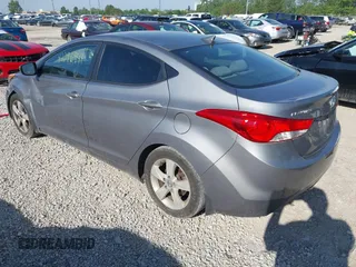 2012 Hyundai Elantra Limited z VIN KMHDH4AE2CU455811, wystawiony jako IAAI lot #42296941 z przebiegiem 230 105 mil mil oraz . Historia ofert i sprzedaży dostępna na DreamBid. Obrazek 3.