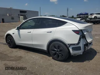 2024 Tesla Model Y с VIN 7SAYGDED3RF182859, выставлен на аукционе Copart как лот 61368825 с пробегом 13 914 миль миль и Списание • Salvage title. История ставок и продаж доступна на DreamBid. Изображение 2.