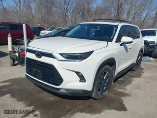 2024 Toyota Grand Highlander Hybrid XLE with VIN 5TDACAB51RS010380, listed as a IAAI auction lot 41715108 with 15,253 mi miles. Bid and sale history available at carsss.com. Image 18.