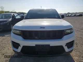 2024 Jeep Grand Cherokee Altitude X with VIN 1C4RJHAG2RC233758, listed as a Copart auction lot 61833885 with 4,492 mi miles and Salvage title. Bid and sale history available at DreamBid. Image 5.