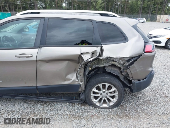2020 Jeep Cherokee Latitude с VIN 1C4PJLCB8LD606699, выставлен на аукционе IAAI как лот 42281596 с пробегом 46 070 миль миль и . История ставок и продаж доступна на DreamBid. Изображение 6.