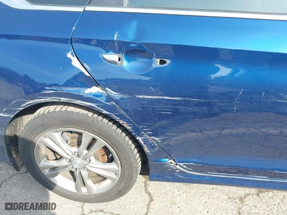 2019 Hyundai Sonata Sport with VIN 5NPE34AF1KH793452, listed as a IAAI auction lot 41924239 with 86,102 mi miles. Bid and sale history available at carsss.com. Image 18.