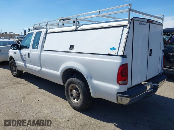 2001 Ford Super Duty F-250 XL with VIN 1FTNX20S11EA60775, listed as a IAAI auction lot 41631692 with 151,485 mi miles. Bid and sale history available at carsss.com. Image 3.