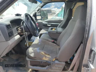 2001 Ford F-250 XL with VIN 1FTNX21L31EB70699, listed as a Copart auction lot 60620065 with 156,033 mi miles and Clean title. Bid and sale history available at DreamBid. Image 7.
