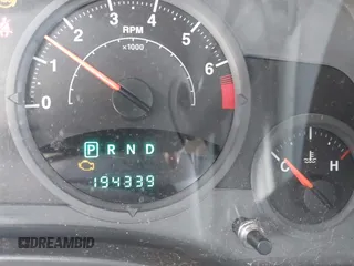 2007 Jeep Compass Sport with VIN 1J8FT47W57D185807, listed as a IAAI auction lot 41700283 with 194,339 mi miles. Bid and sale history available at carsss.com. Image 15.