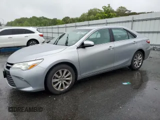 2015 Toyota Camry XLE z VIN 4T1BF1FK7FU960774, wystawiony jako Copart lot #57938315 z przebiegiem 64 211 mil mil oraz Czysty tytuł • Clean title. Historia ofert i sprzedaży dostępna na DreamBid. Obrazek 1.