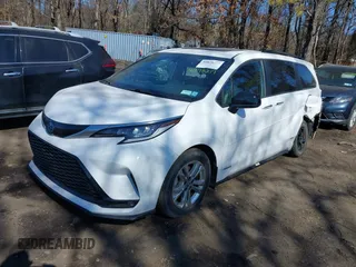 2021 Toyota Sienna XSE with VIN 5TDDSKFC5MS033166, listed as a IAAI auction lot 41678277 with 48,347 mi miles. Bid and sale history available at carsss.com. Image 18.