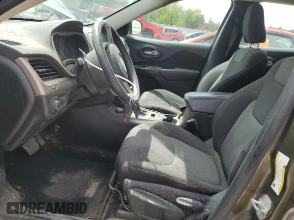 2016 Jeep Cherokee Altitude with VIN 1C4PJMAB6GW153797, listed as a Copart auction lot 56411505 with 253,304 mi miles and Non repairable. Bid and sale history available at DreamBid. Image 7.