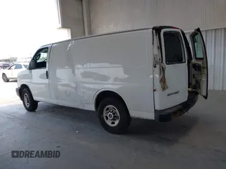 2017 GMC Savana Cargo z VIN 1GTW7AFF4H1149962, wystawiony jako IAAI lot #42215915 z przebiegiem 105 181 mil mil oraz . Historia ofert i sprzedaży dostępna na DreamBid. Obrazek 14.