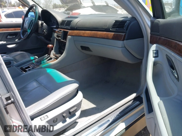 2000 BMW 7 Series 740iL with VIN WBAGH8341YDP14211, listed as a IAAI auction lot 42671152 with 247,472 mi miles and . Bid and sale history available at DreamBid. Image 5.