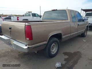 1994 Chevrolet C/K 1500 with VIN 2GCEC19K1R1223706, listed as a IAAI auction lot 40946207 with 206,975 mi miles. Bid and sale history available at carsss.com. Image 4.