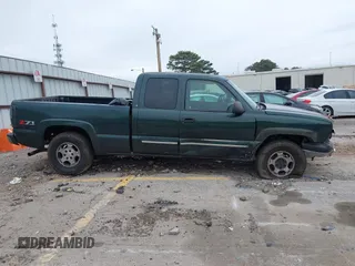 2003 Chevrolet Silverado 1500 LS with VIN 1GCEK19V93E221057, listed as a IAAI auction lot 41202108 with 449,360 mi miles. Bid and sale history available at carsss.com. Image 14.