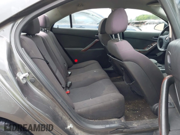 2006 Pontiac G6 1SV with VIN 1G2ZF55B064173939, listed as a IAAI auction lot 42371852 with 184,690 mi miles and . Bid and sale history available at DreamBid. Image 8.