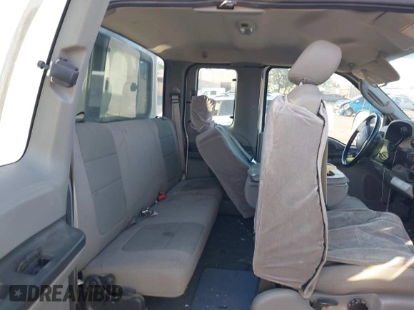 2005 Ford Super Duty F-250 XL with VIN 1FTSX21Y25EB33793, listed as a IAAI auction lot 42068623 with 128,726 mi miles. Bid and sale history available at carsss.com. Image 8.