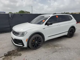 2021 Volkswagen Tiguan SE z VIN 3VV3B7AX9MM133615, wystawiony jako Copart lot #59542955 z przebiegiem 69 946 mil mil oraz Czysty tytuł • Clean title. Historia ofert i sprzedaży dostępna na DreamBid. Obrazek 1.