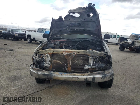 2002 Ford F-150 XL with VIN 1FTRF17262NB62627, listed as a Copart auction lot 47937735 with 0 mi miles and Salvage Title. Bid and sale history available at carsss.com. Image 5.