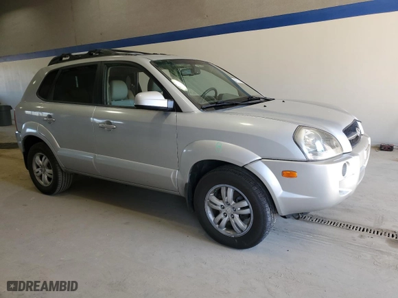2008 Hyundai Tucson SE with VIN KM8JN72D68U814541, listed as a Copart auction lot 47106295 with 171,676 mi miles and Salvage Title. Bid and sale history available at carsss.com. Image 4.